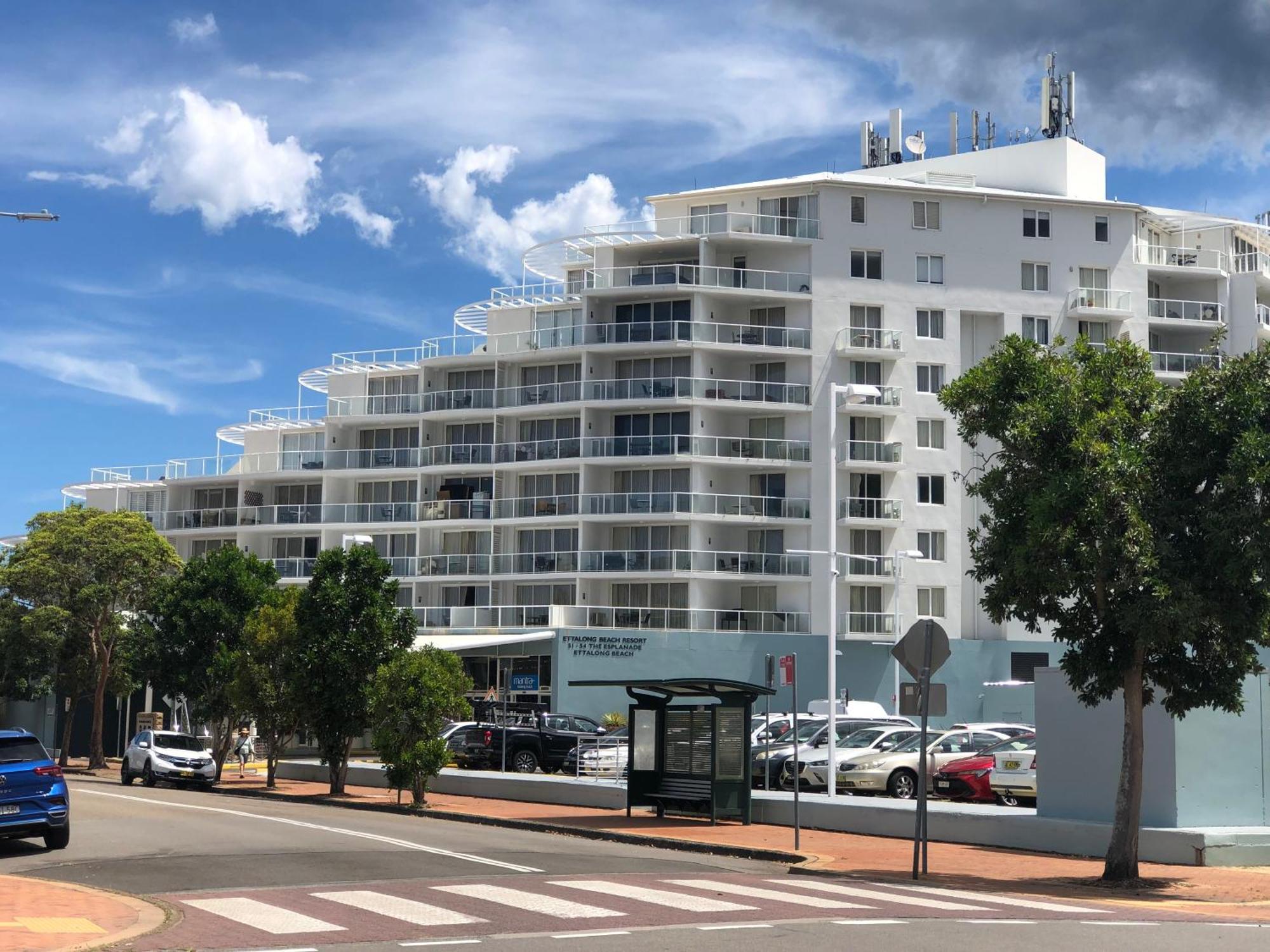 Base Holidays - Ettalong Beach Premium Apartments Exterior photo