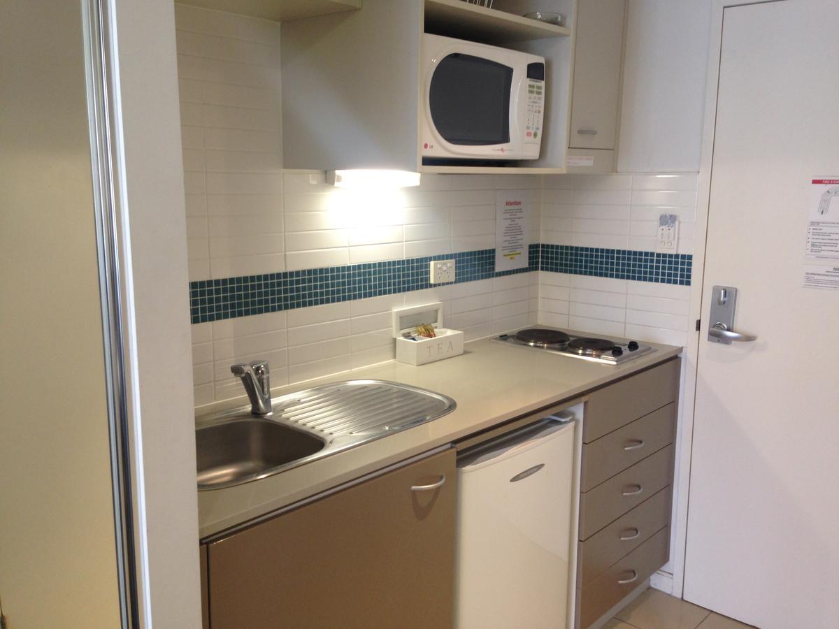 Base Holidays - Ettalong Beach Premium Apartments Exterior photo