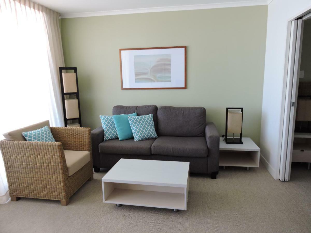 Base Holidays - Ettalong Beach Premium Apartments Exterior photo